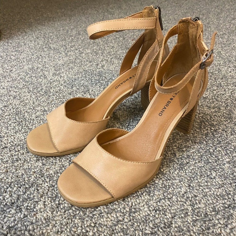 Lucky Brand Tan Heeled Sandals